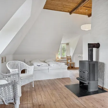 2 Bedroom Beautiful In * Ringe