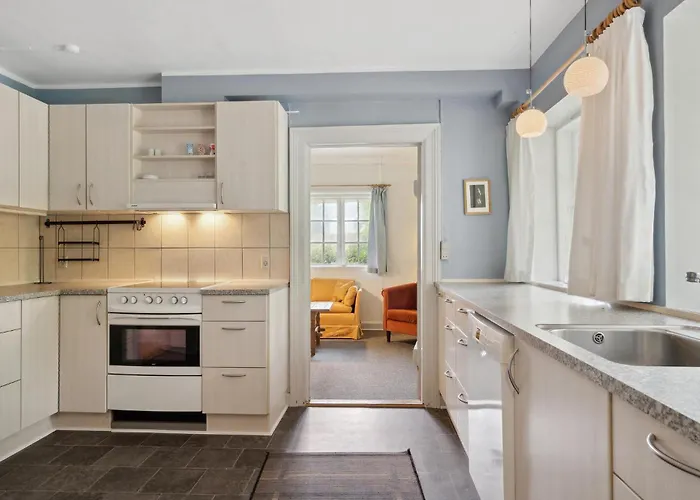 2 Bedroom Beautiful In Дом отдыха Ringe